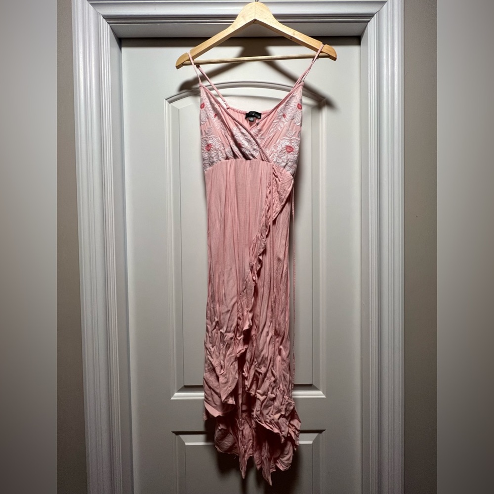 A. Calin Los Angeles Pink Floral Dress